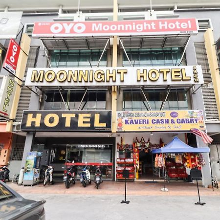 Oyo 89381 Moonnight Hotel Batu Caves Bagian luar foto